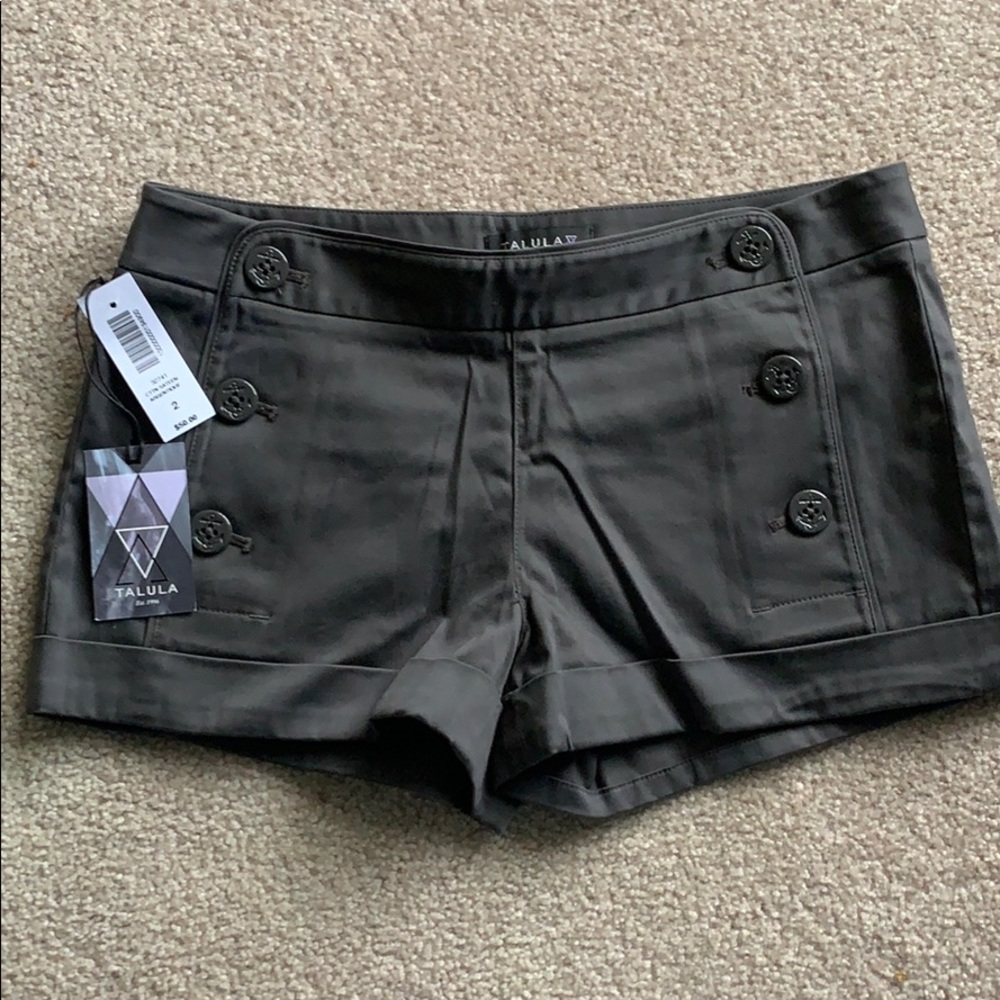 Aritzia Talula shorts